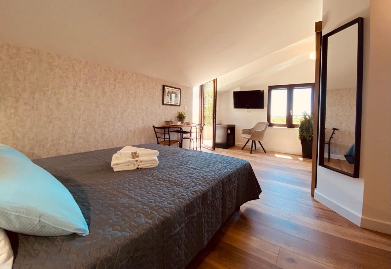 Boutique Rooms Mare Fabulas Rovigno Esterno foto