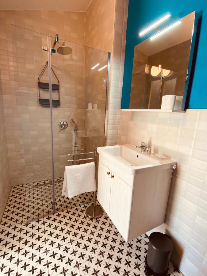 Boutique Rooms Mare Fabulas Rovigno Esterno foto